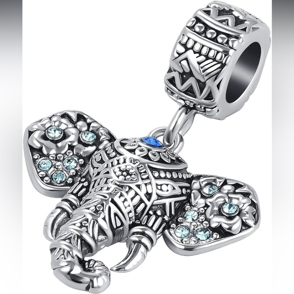 Sterling Silver good luck Elephant Charm with Blue CZ Accents fits all Pandora - Picture 2 of 4